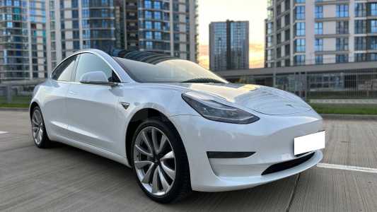 Tesla Model 3 I
