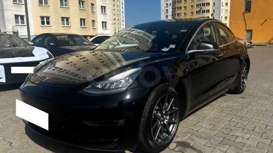 Tesla Model 3 I