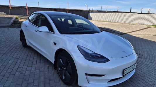 Tesla Model 3 I