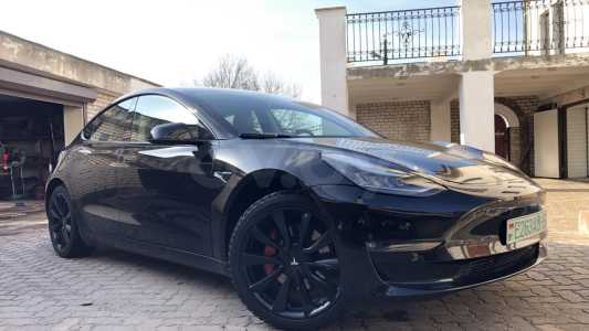 Tesla Model 3 I