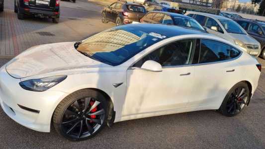 Tesla Model 3 I