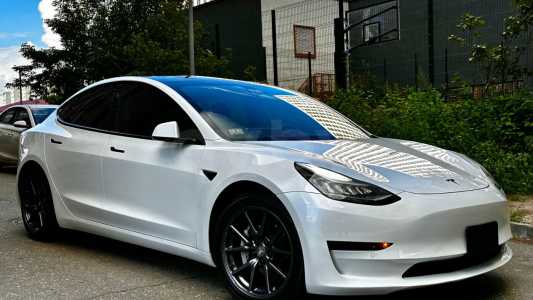 Tesla Model 3 I