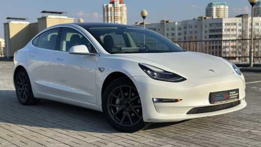 Tesla Model 3 I