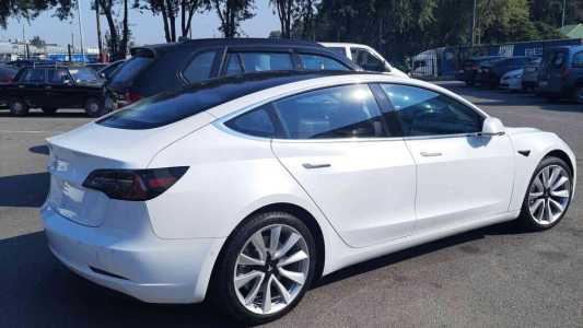 Tesla Model 3 I