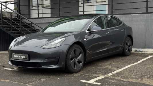 Tesla Model 3 I