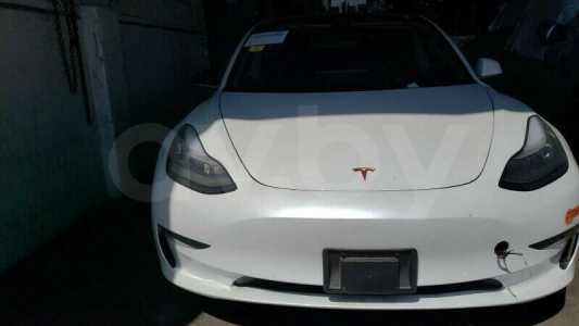 Tesla Model 3 I