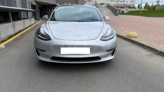 Tesla Model 3 I