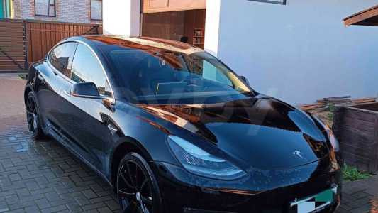 Tesla Model 3 I