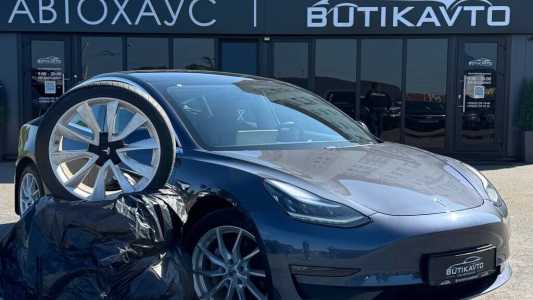 Tesla Model 3 I