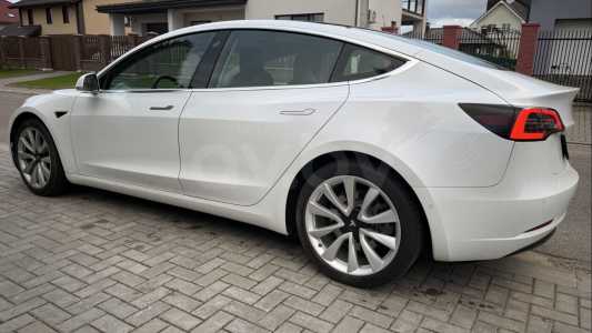 Tesla Model 3 I