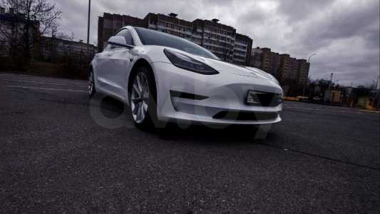 Tesla Model 3 I