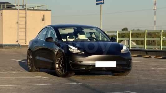 Tesla Model 3 I