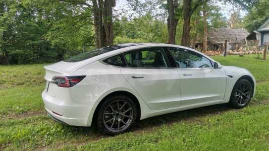 Tesla Model 3 I