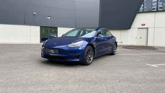 Tesla Model 3 I