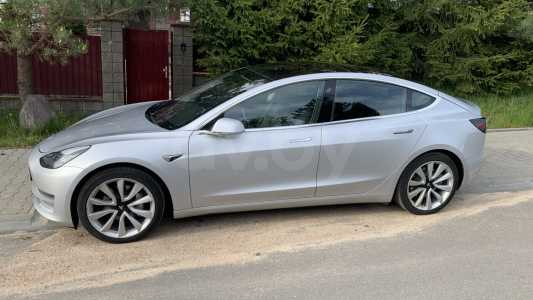 Tesla Model 3 I