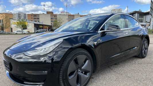 Tesla Model 3 I