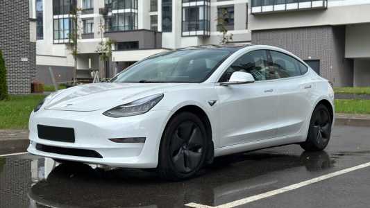 Tesla Model 3 I