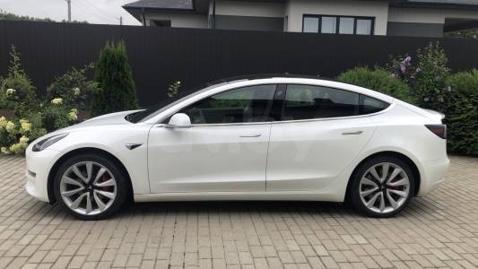 Tesla Model 3 I