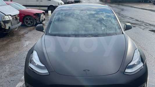 Tesla Model 3 I