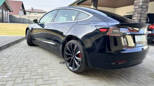 Tesla Model 3 I