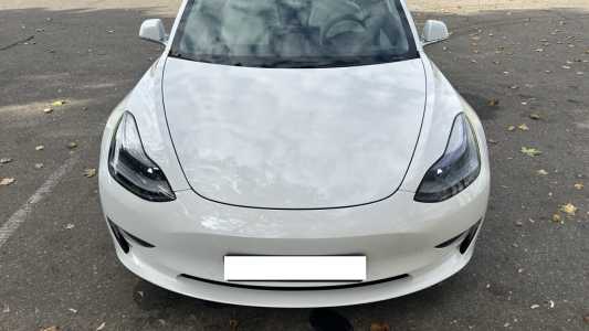 Tesla Model 3 I