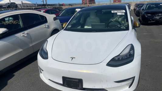 Tesla Model 3 I