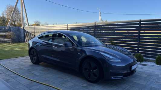 Tesla Model 3 I