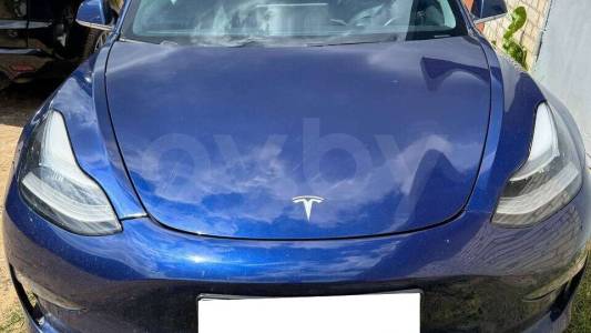 Tesla Model 3 I