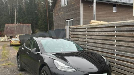 Tesla Model 3 I