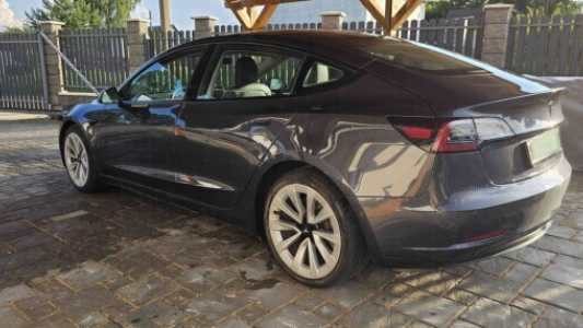 Tesla Model 3 I Рестайлинг, 2021, пробег 196000 км Tesla Model 3 I Рестайлинг, 2021, пробег 196000 км