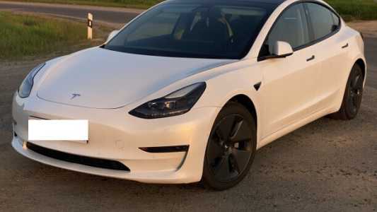Tesla Model 3 I  Рестайлинг, 2021, пробег 39000 км