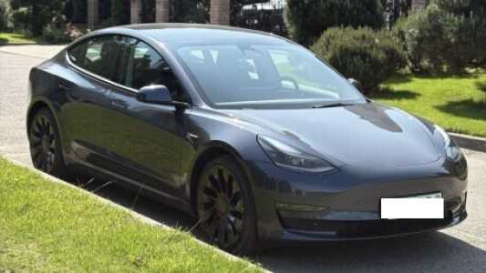 Tesla Model 3 I Рестайлинг, 2022, пробег 40000 км Tesla Model 3 I Рестайлинг, 2022, пробег 40000 км