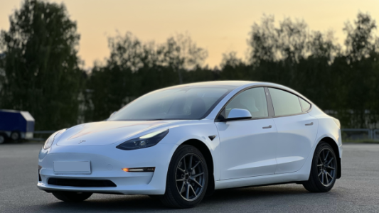 Tesla Model 3 I Рестайлинг, 2022, пробег 47259 км Tesla Model 3 I Рестайлинг, 2022, пробег 47259 км
