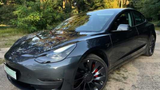 Tesla Model 3 I Рестайлинг, 2022, пробег 9870 км Tesla Model 3 I Рестайлинг, 2022, пробег 9870 км