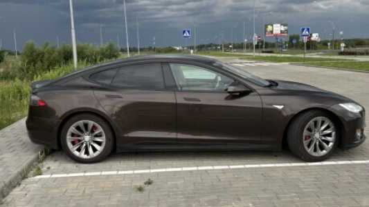 Tesla Model S I, 2013, пробег 134000 км