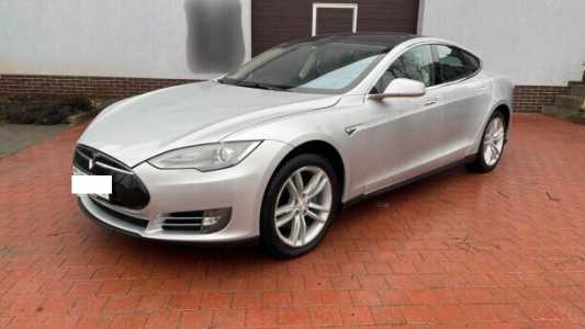 Tesla Model S I, 2013, пробег 183000 км
