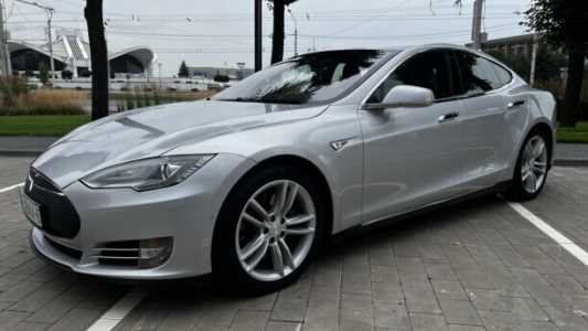 Tesla Model S I, 2015, пробег 120000 км