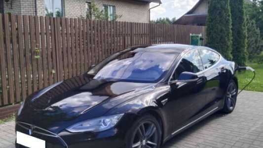 Tesla Model S I, 2015, пробег 169000 км