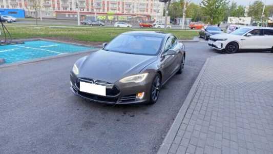 Tesla Model S I, 2015, пробег 280000 км