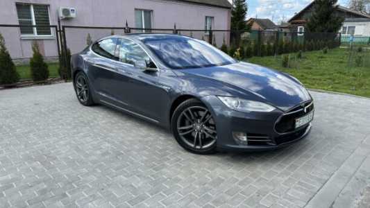 Tesla Model S I, 2015, пробег 296000 км