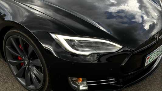 Tesla Model S I
