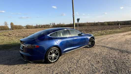 Tesla Model S I