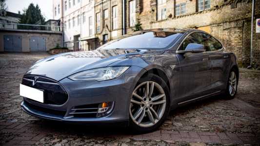 Tesla Model S I