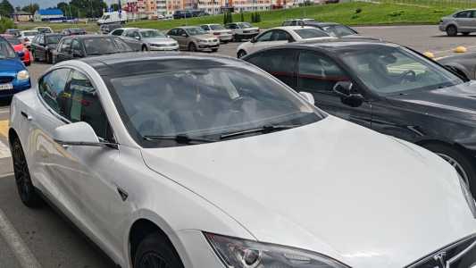 Tesla Model S I