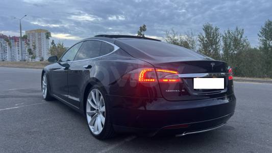 Tesla Model S I