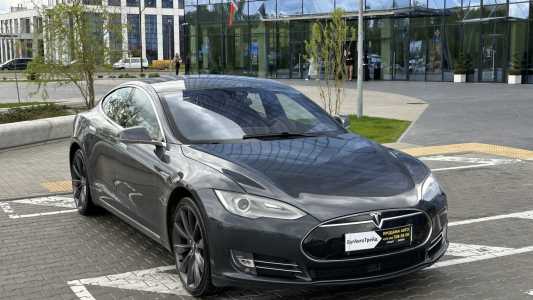 Tesla Model S I