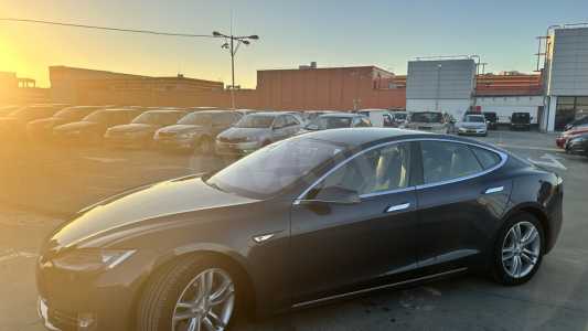 Tesla Model S I