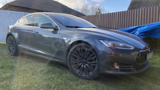 Tesla Model S I