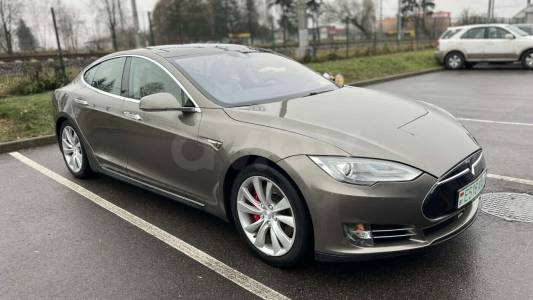 Tesla Model S I