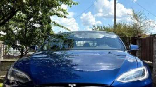 Tesla Model S I  Рестайлинг, 2016, пробег 110000 км